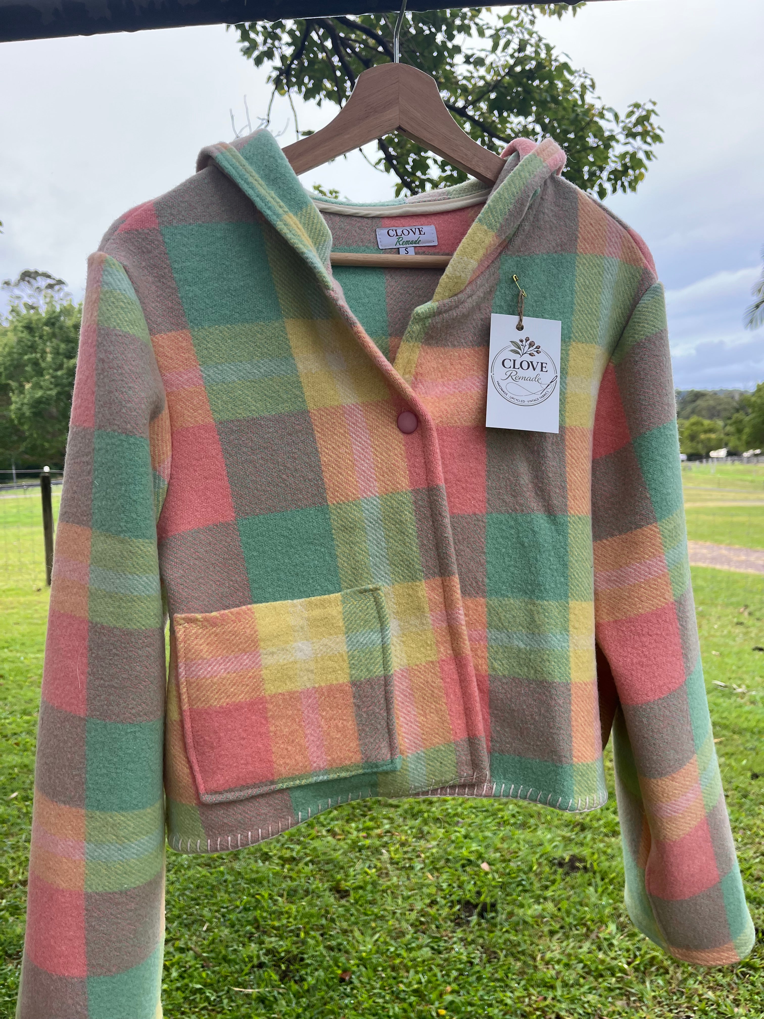Jacket-Crop/Hooded. Vintage Woollen Blanket. Size 10-12