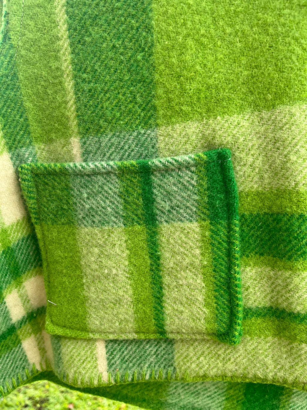 Vest-Vintage Woollen Blanket. Hooded Crop. Size 10-12