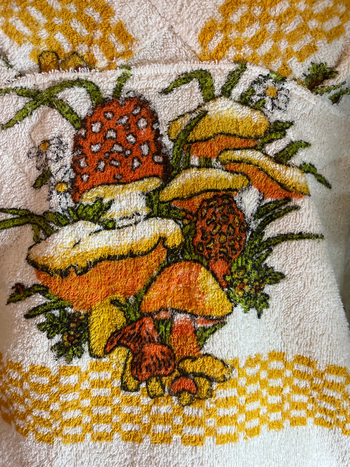 Vintage tea towel/hand towel “Mushrooms” Size 18A/B