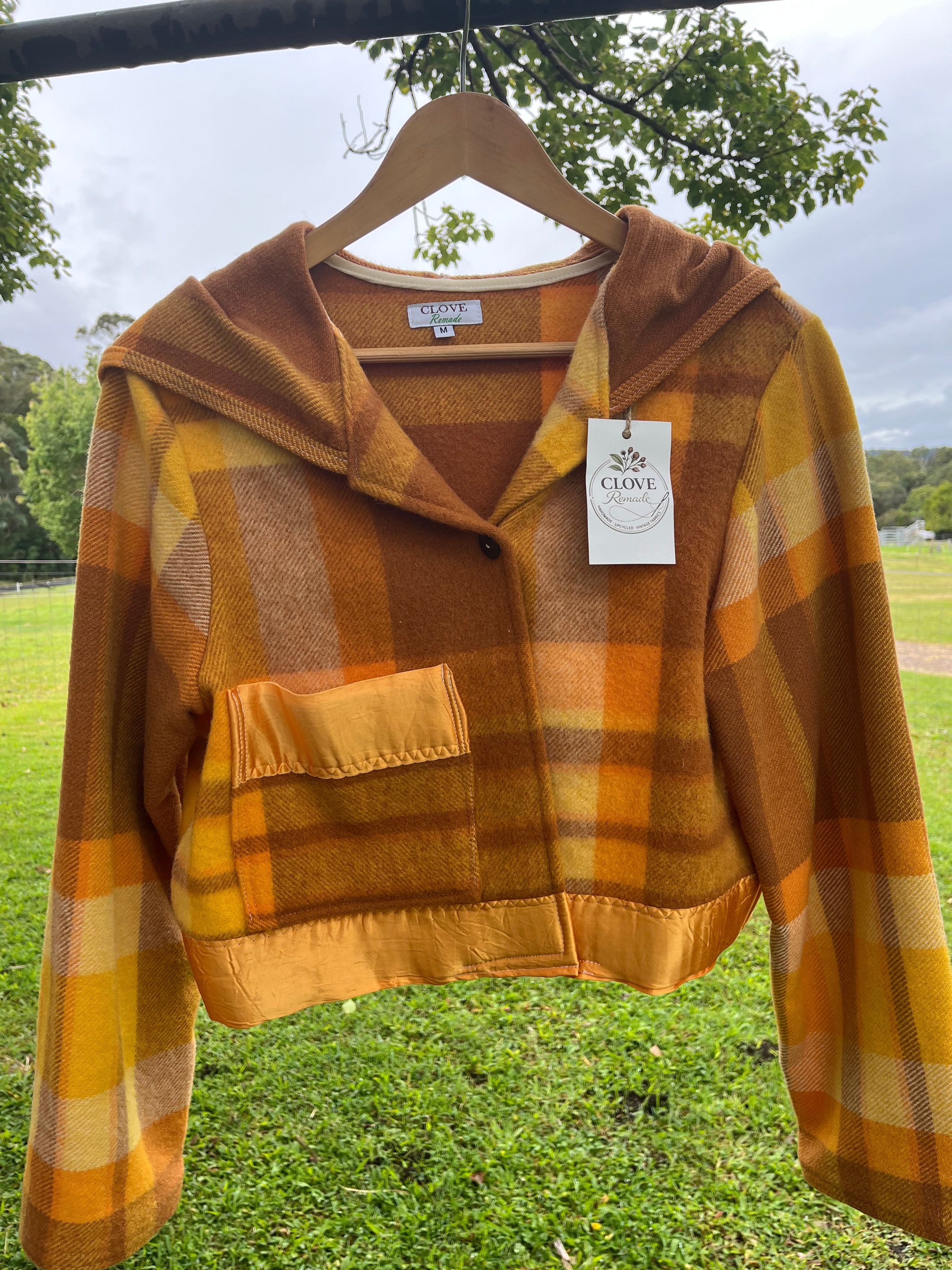 Jacket-Crop/Hooded. Vintage Woollen Blanket. Size 8-10