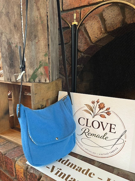 Clove-Remade Blue Vintage Wool Blanket Messenger Bag Medium Size