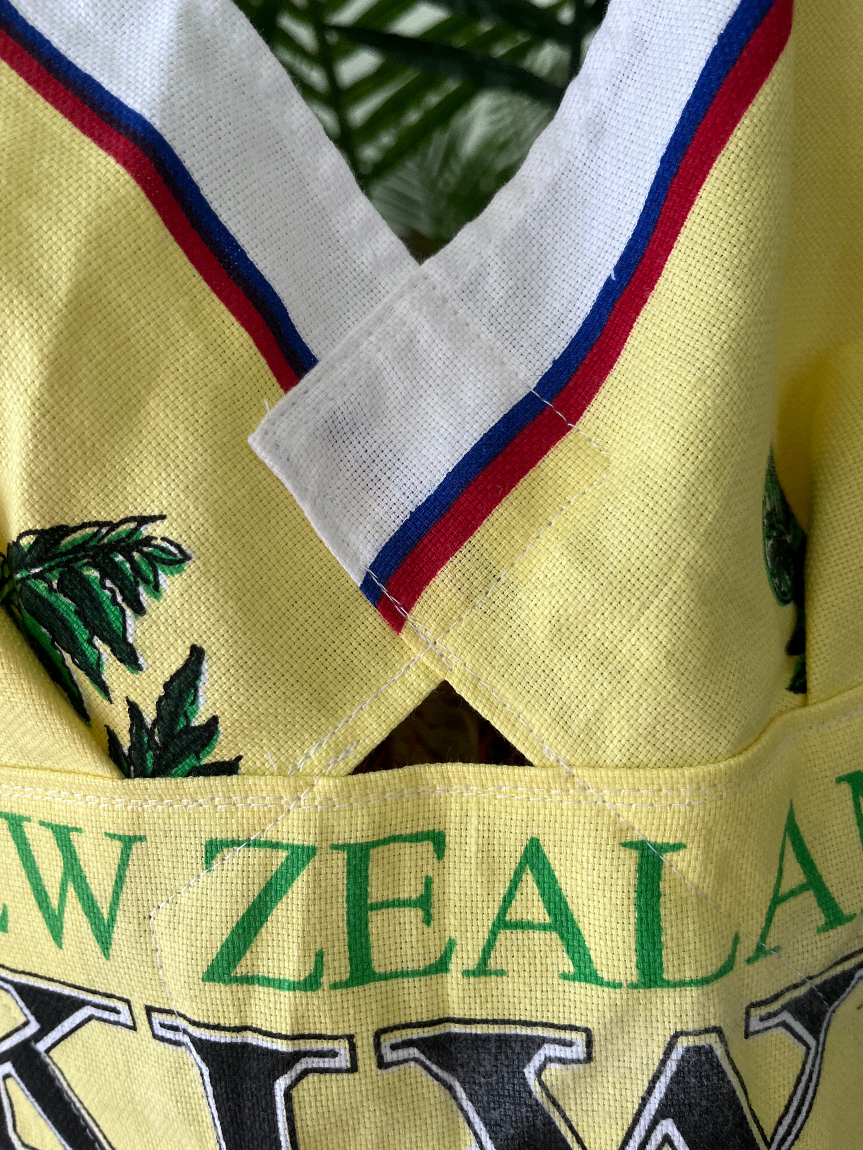 Vintage tea towel halter neck top “New Zealand Kiwi” Size 14D