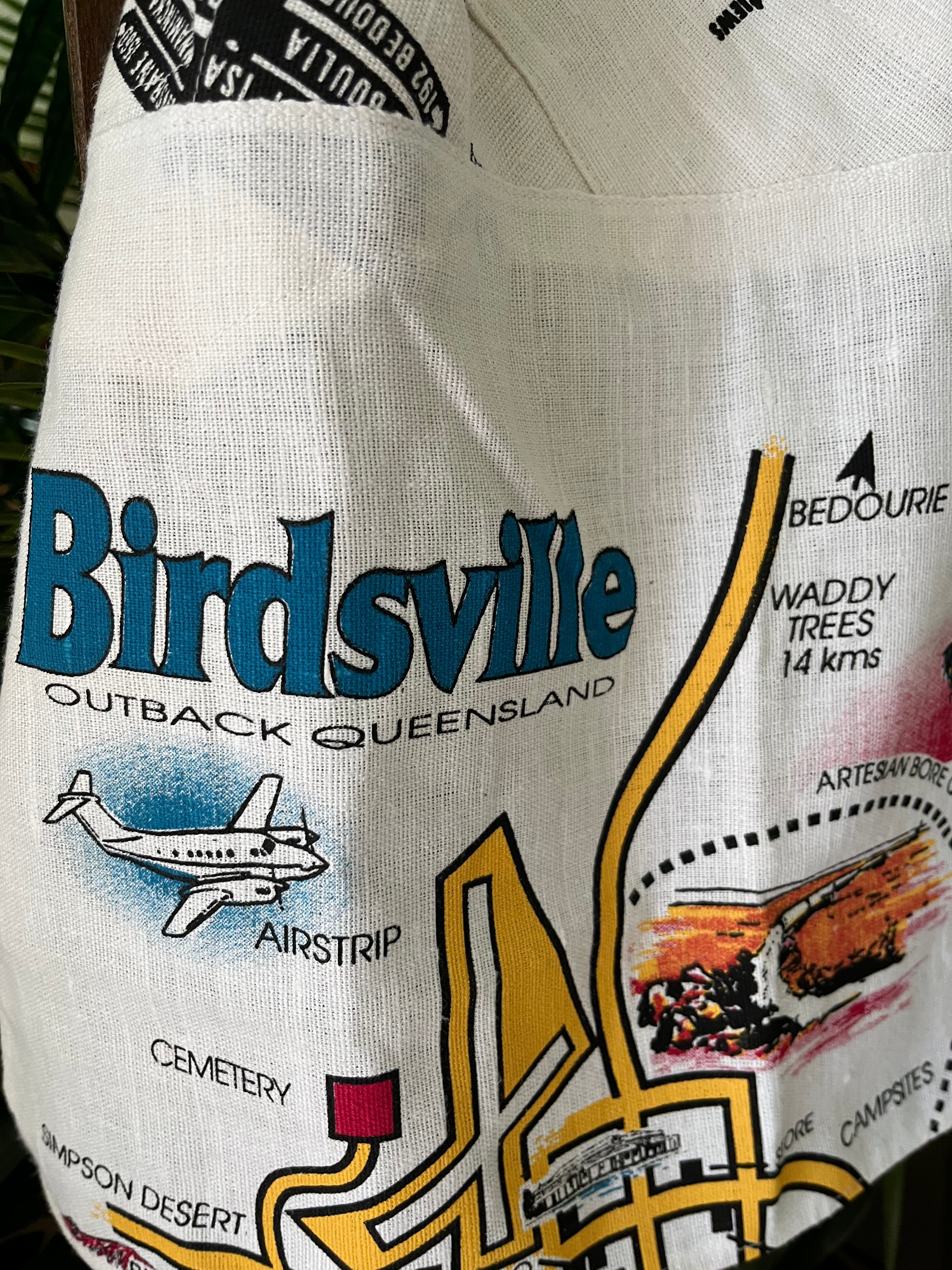 Vintage halter neck top “Birdsville” Size 14B/C