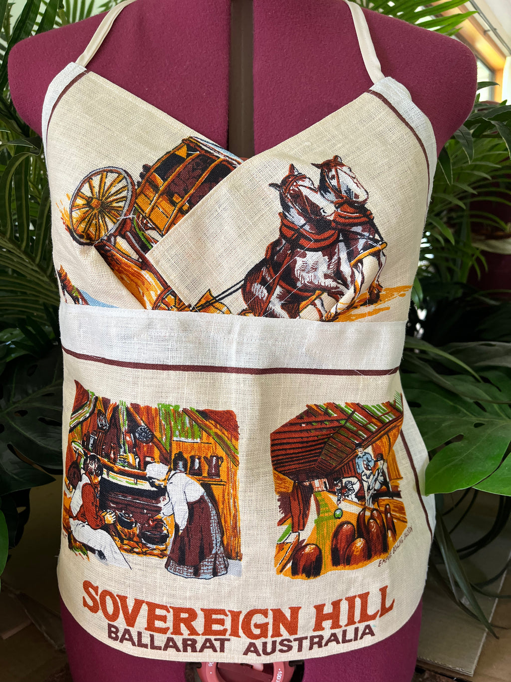 Vintage tea towel halter neck top “Soverign Hill Ballarat” Size 14B/C