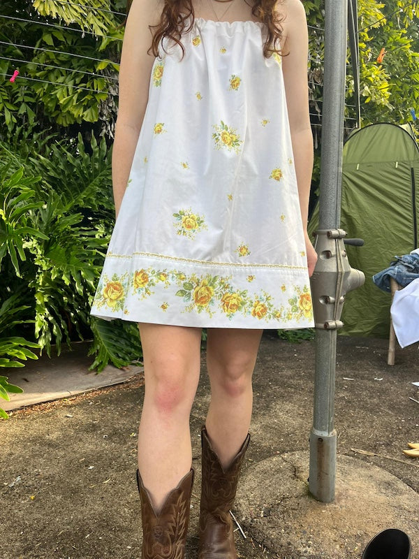 Mini Dress Vintage Sheridan Coastal Cool Golden Floral. Up to Size 14.