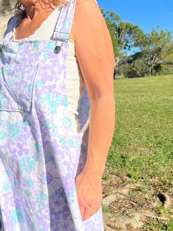 Pinafore Dress Upcycled Retro Floral - Lavender & Sky Blue. Size 12-14.
