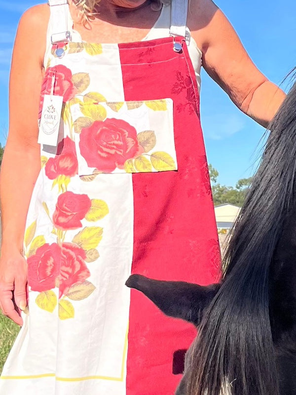 Pinafore Dress Roses Are Red Vintage Floral. Size 10-12.