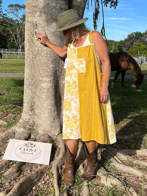 Pinafore Dress - Vintage Mustard Yellow Rose. Size 14-16.