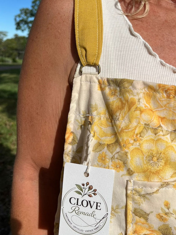 Pinafore Dress - Vintage Mustard Yellow Rose. Size 14-16.